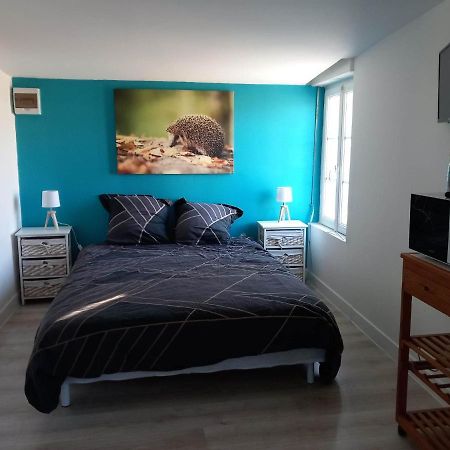 Les Herissons De La Baie Bed & Breakfast Понторсон Екстериор снимка